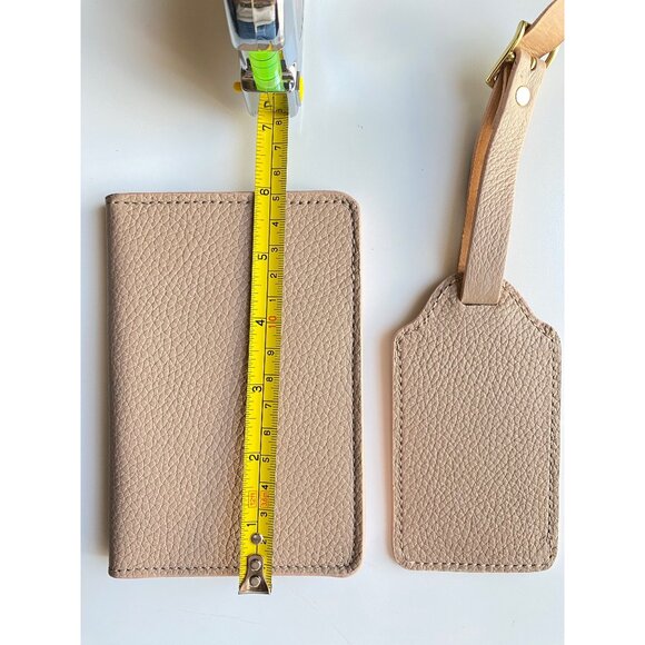 Lucchese Leather Passport Holder + Luggage Tag Set – Blush R1236-6511 - Picture 7 of 8
